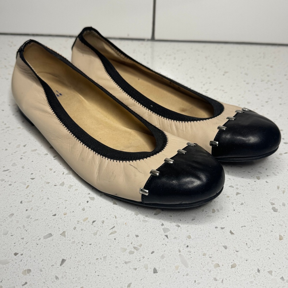 Stuart Weitzman Beige Black Leather Studded Cap Toe Ballet Scrunch Flats 8.5